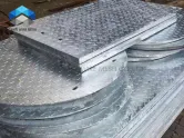 مجمع الصلب المشبك
