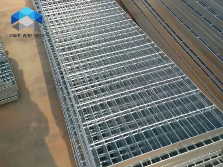 شقة بار الصلب صريف