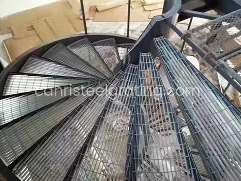 درج حلزوني المستخدمة في المباني السكنية